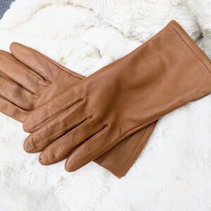 Elegant Tan Leather Gloves